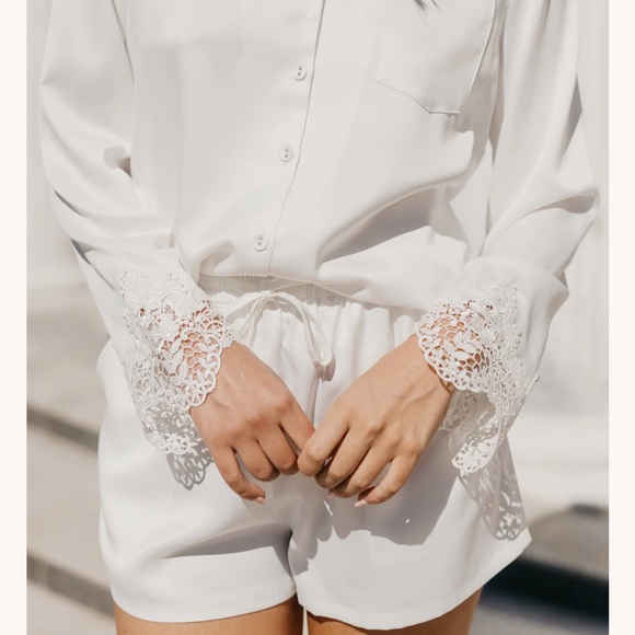 Le Rose Lillie Satin Lace Trim PJ Set - Picture 3 of 3